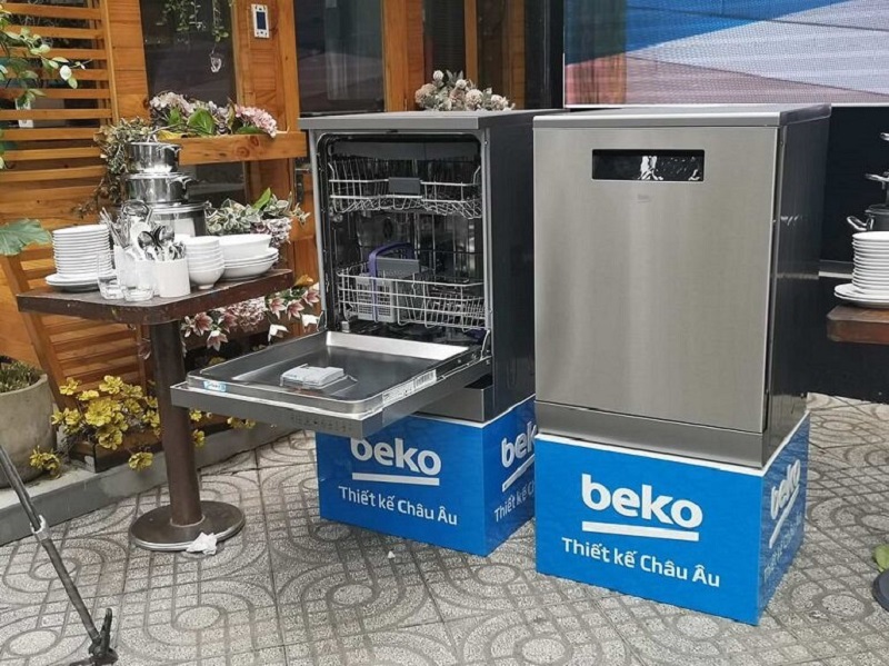 So sánh công nghệ sấy của máy rửa bát Bosch và Beko chi tiết