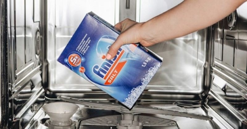 Hướng dẫn thêm muối cho máy rửa chén chi tiết và cách tối ưu hiệu suất