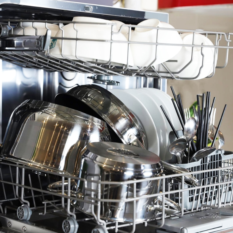 Máy rửa bát Bosch có rửa được xoong nồi không?