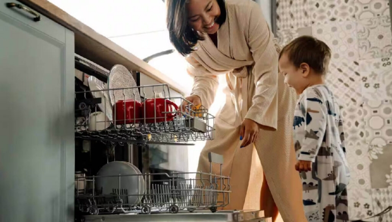  Sử dụng nước nóng cho máy rửa chén bát giúp tiết kiệm lượng điện tiêu thụ