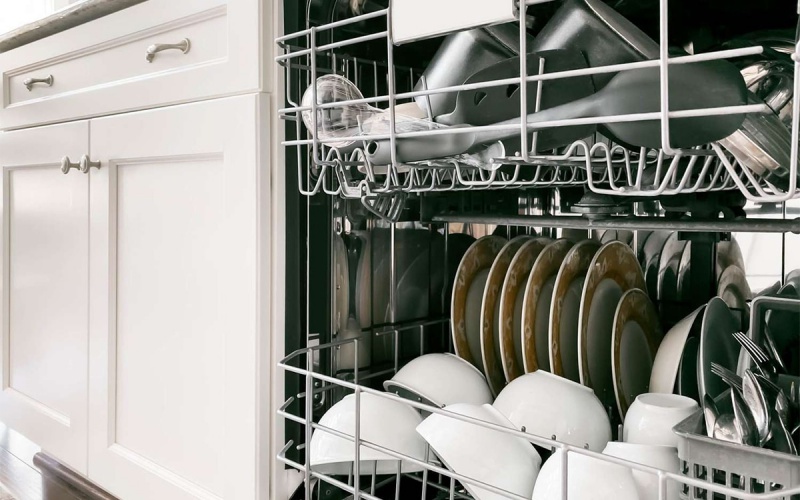 Máy rửa bát rửa được bao nhiêu bát đĩa trong một lần rửa?