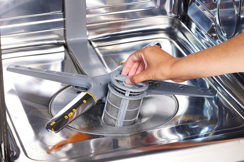 máy rửa chén bị rò rỉ nước