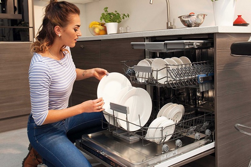 máy rửa chén không tan xà phòng