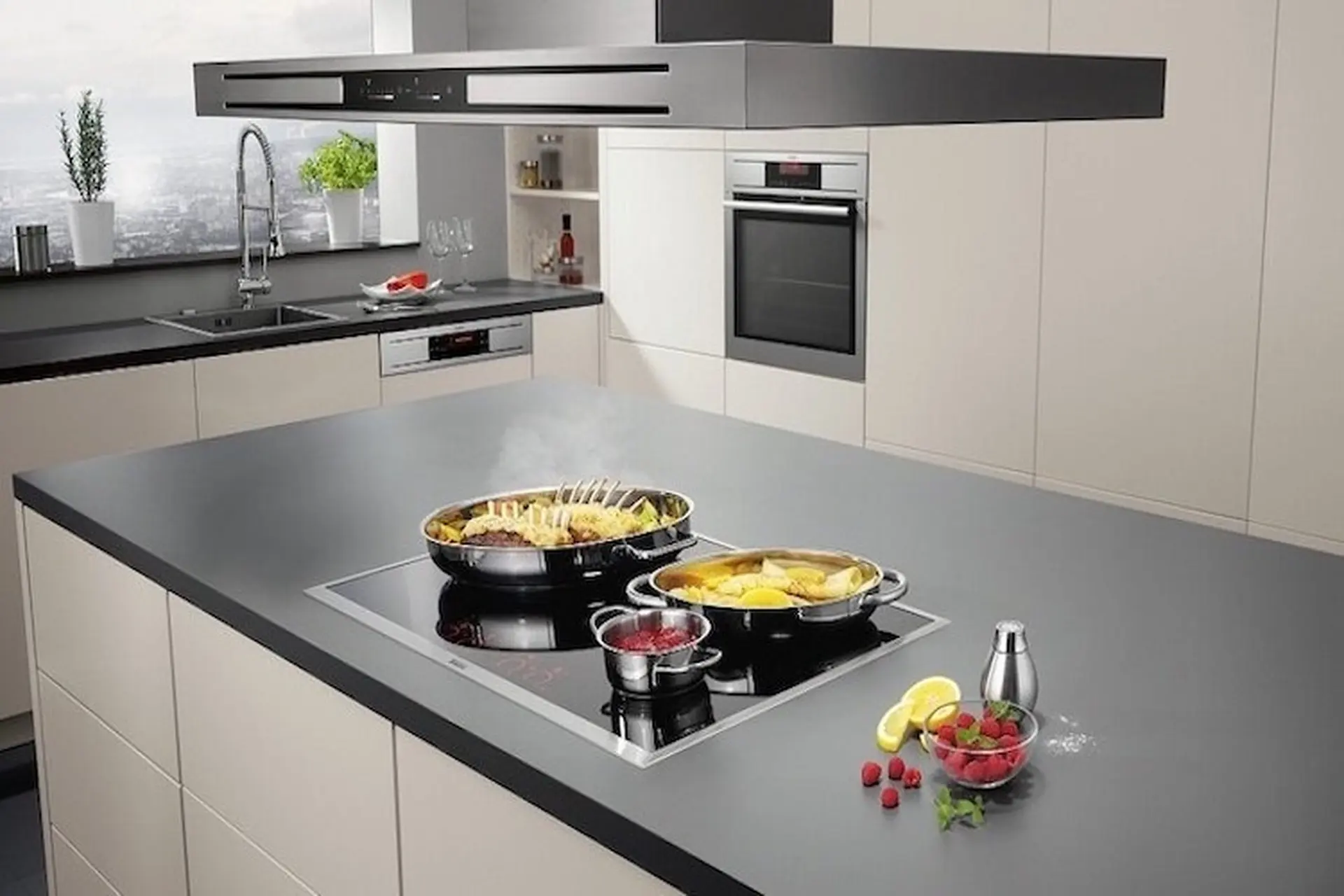 So sánh bếp từ Bosch và Electrolux: Nên chọn hãng nào cho căn bếp nhà bạn? (2026)