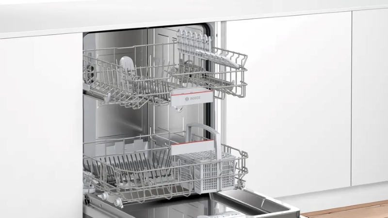 Máy rửa bát Bosch SMI4HVS33E bán âm hoạt động ở hiệu suất cao