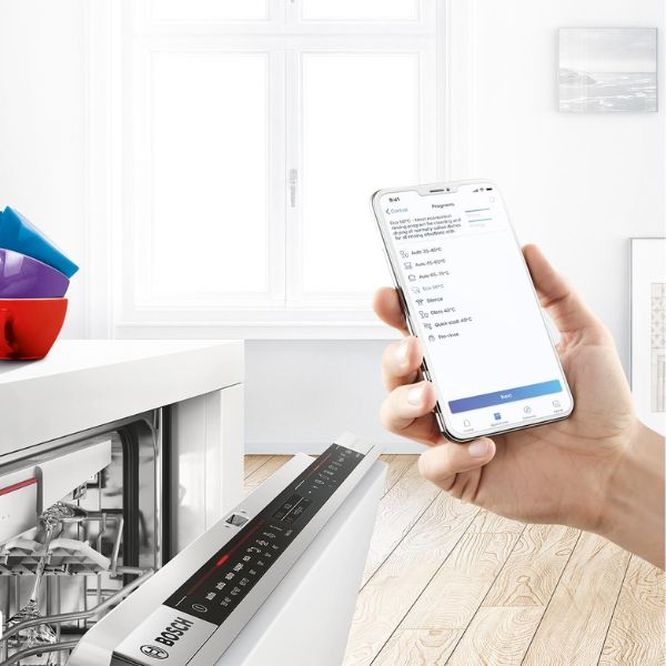Thiết bị SMS4IVI01P sẽ gửi th&ocirc;ng b&aacute;o trực tiếp đến điện thoại hoặc m&aacute;y t&iacute;nh bảng của bạn khi ho&agrave;n tất qu&aacute; tr&igrave;nh rửa