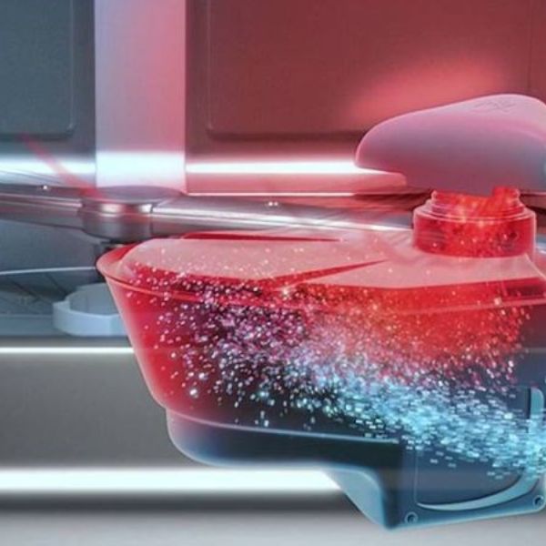 Công nghệ sấy khô thông minh Efficient Dry kết hợp cơ chế mở cửa tự động và quạt thông gió