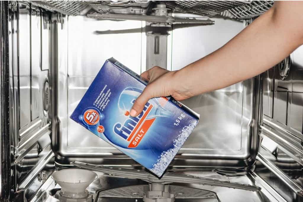 Muối rửa ch&eacute;n Finish Dishwasher Salt 1,5kg dễ d&agrave;ng sử dụng v&agrave; ph&ugrave; hợp với nhiều loại m&aacute;y.