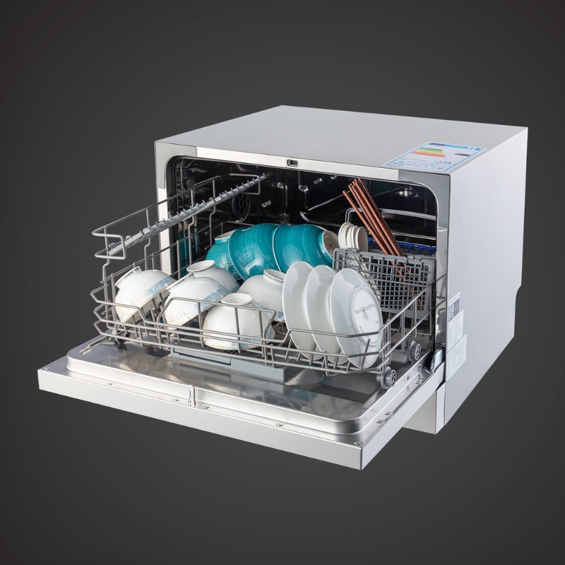 Junger DWJ-101 có thể chứa khoảng 6 bộ dụng cụ ăn Châu âu