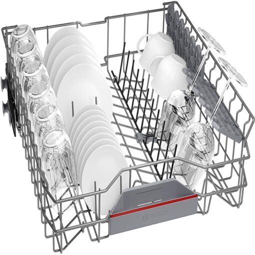 Rackmatic cho phép bạn linh hoạt điều chỉnh chiều cao khay, còn Glass Support đảm bảo ly thủy tinh luôn được an toàn