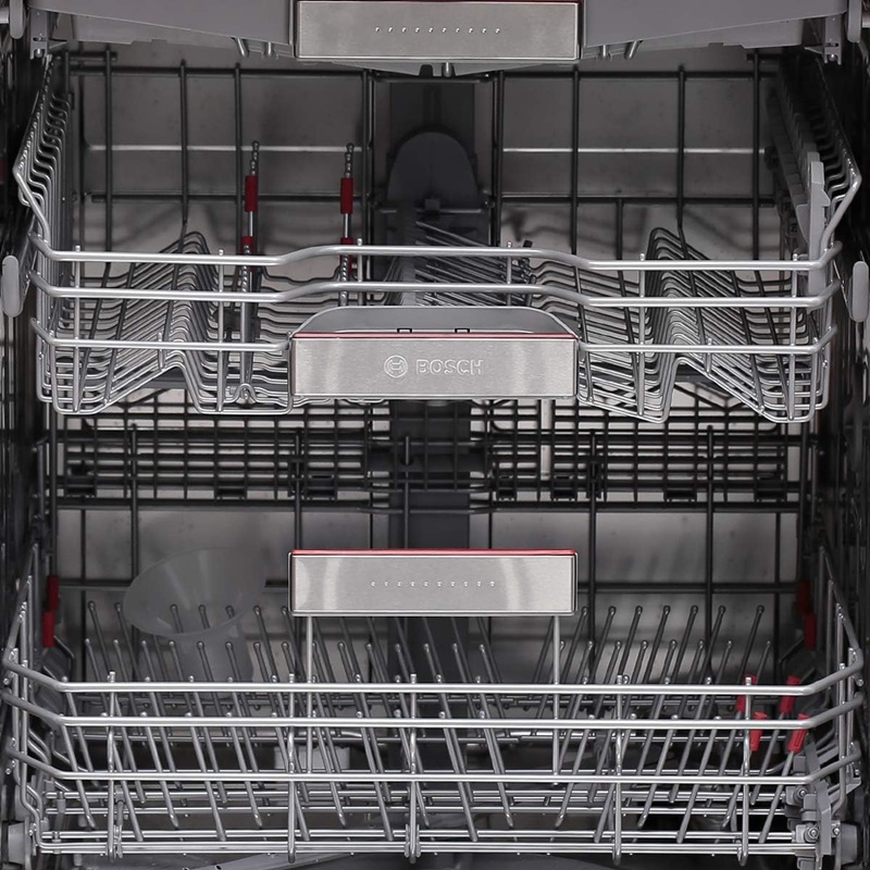 Với khay Max Flex và VarioFlex Pro, việc sắp xếp bát đĩa trở nên dễ dàng và linh hoạt hơn bao giờ hết