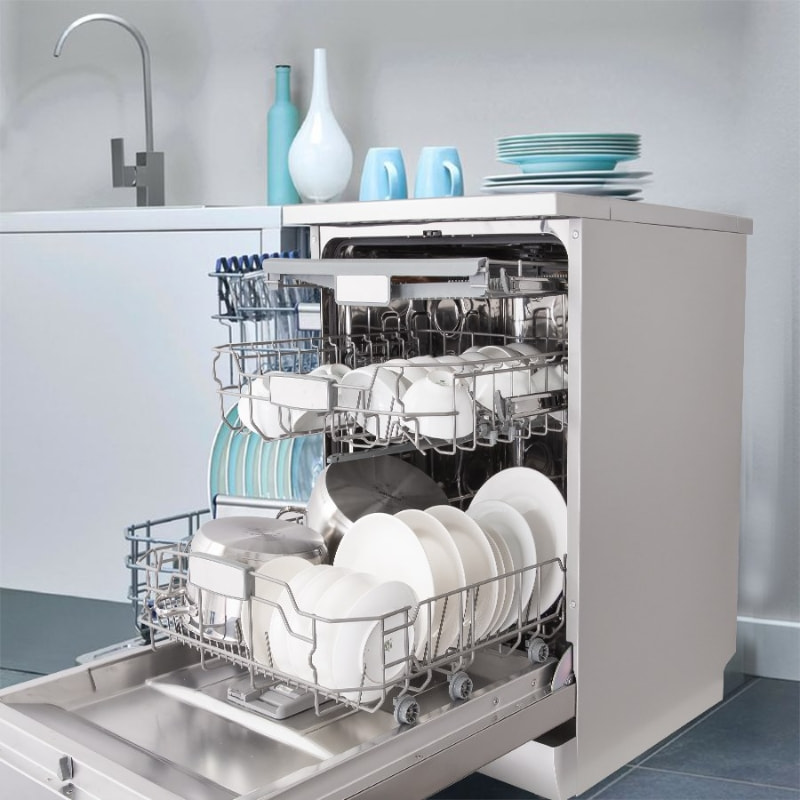 Máy rửa bát Bosch cỡ thường có sức chứa lớn nhất lên tới 13-14 bộ phù hợp gia đình đông người