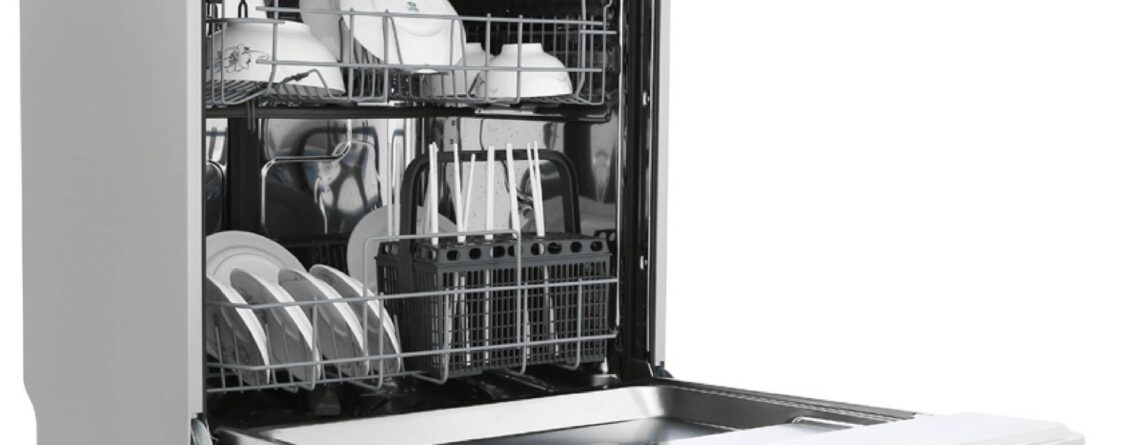 Máy rửa chén Electrolux được làm từ thép không gỉ cao cấp có độ bền cao