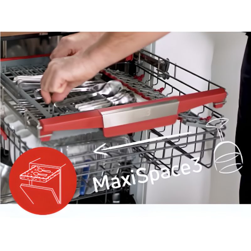 Ngăn kéo MaxiSpace3 được thiết kế thông minh, cung cấp không gian rộng rãi và linh hoạt để sắp xếp bát đĩa và dụng cụ nhà bếp