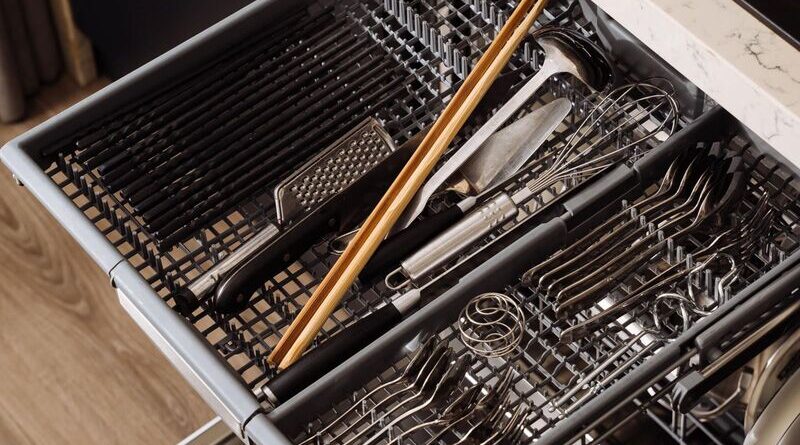 Không chỉ làm sạch chén đĩa mà máy rửa bát còn có thể làm sạch hiệu quả nhiều vật dụng khác trong gia đình